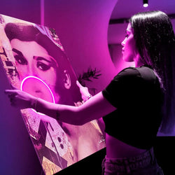 Audrey Bubble V.2 | Led Wall Art - Image 4